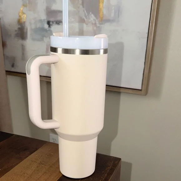 Stanley Soft Touch Cream Travel Tumbler with Handle 40 oz - Picture 3 of 6